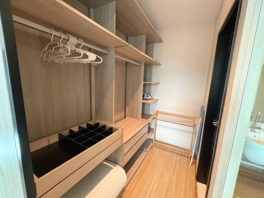 S69-新房特惠 巿中心 1bed Bts Phra Khanong Swim Gym Apartamento Bangkok