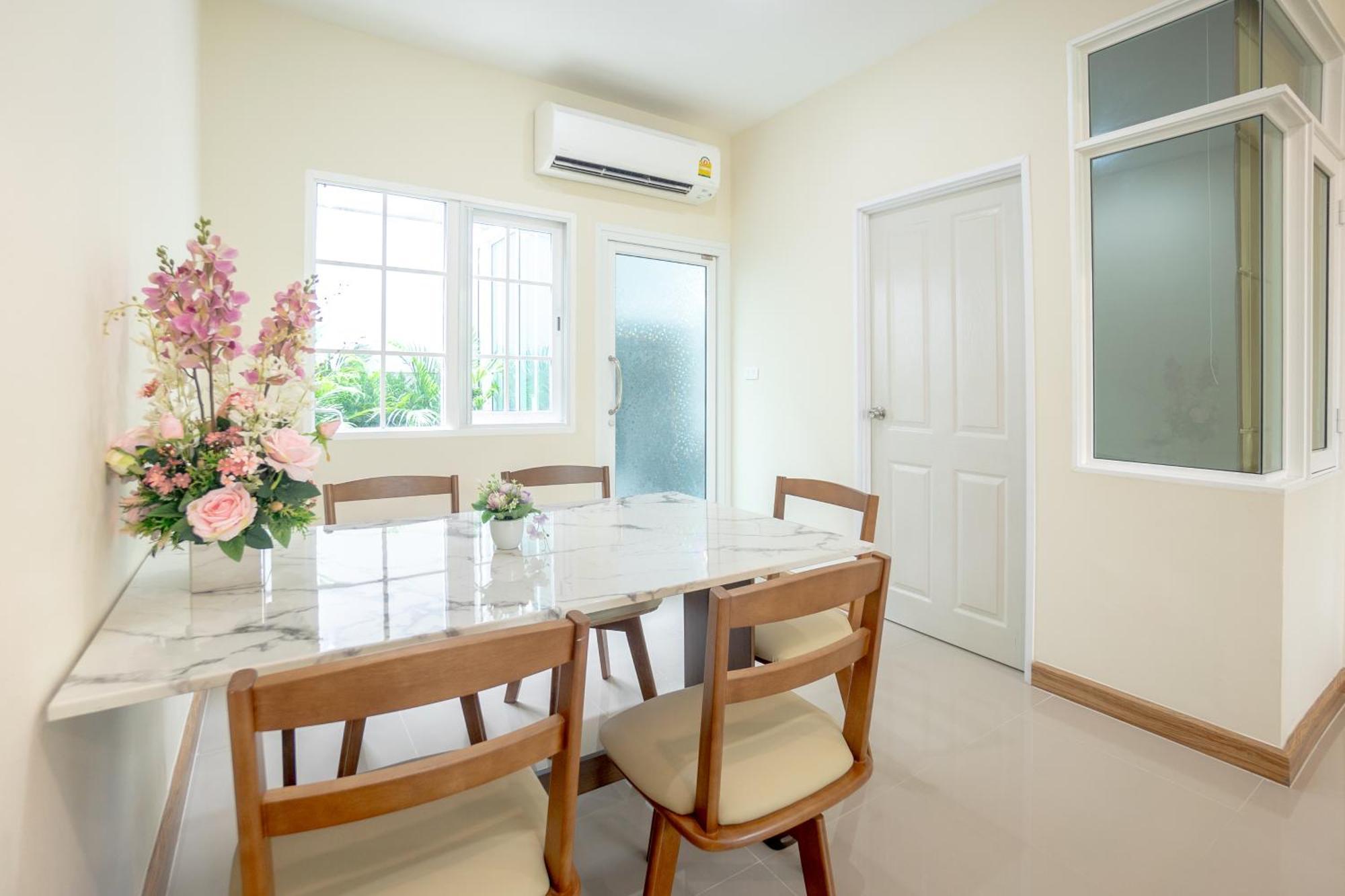 Holiday home H1, Wi-fi 1,000 Mbps, Fashion Island, Mrt *