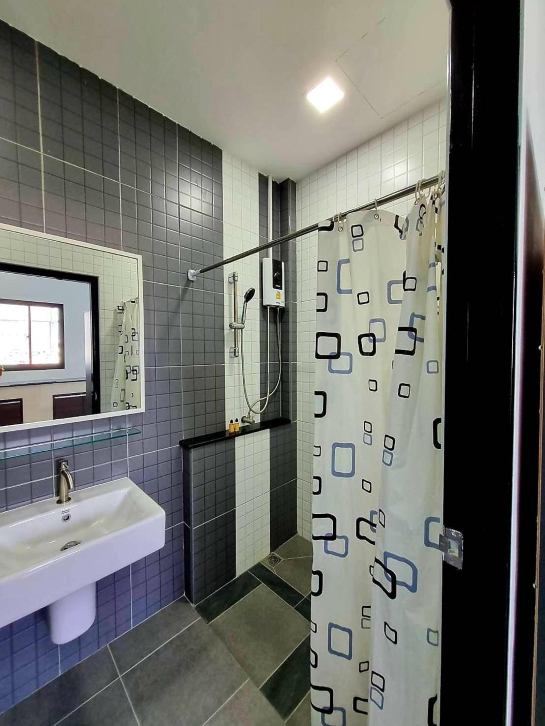Aqua Residences อควา เรสซิเดนซ์ ห้องพักใหม่ให้เช่า ติดรถไฟฟ้าสถานีวุฒากาศ *