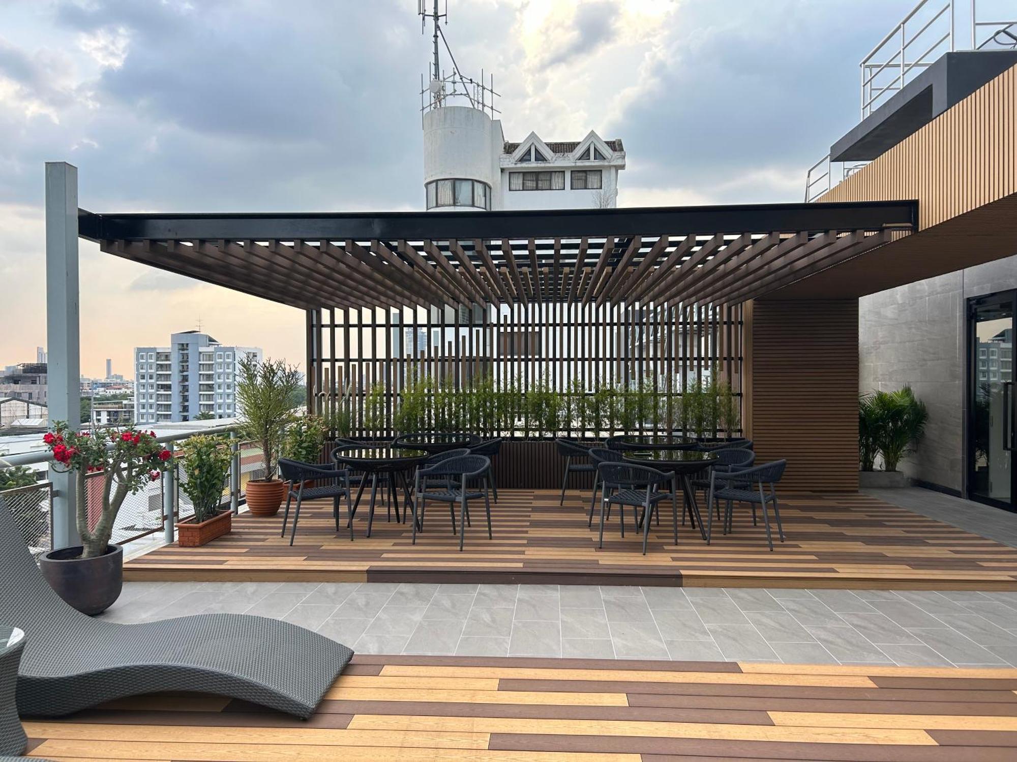 Western Click Sathorn 11 Bangkok