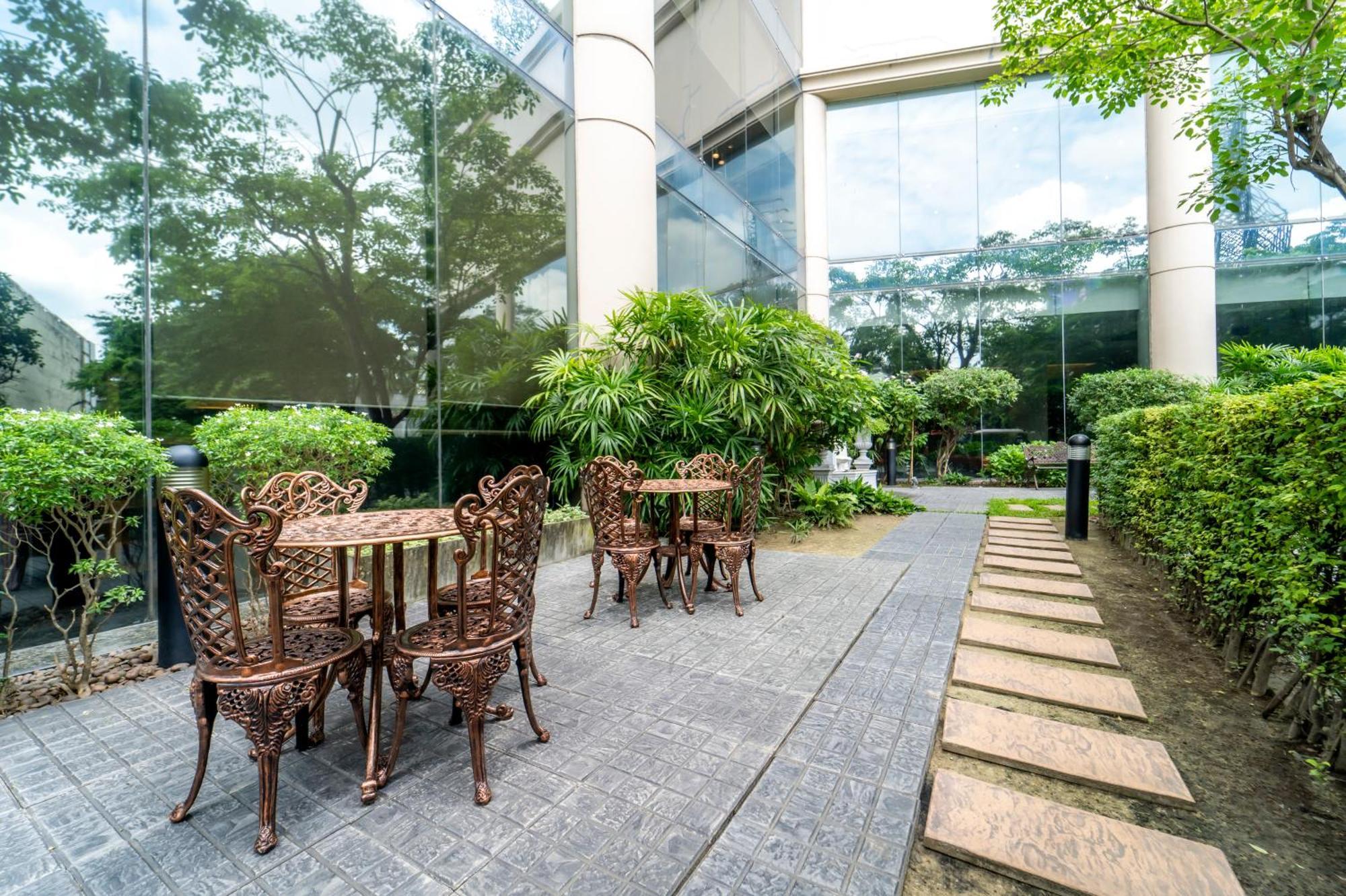 Hotell Century Park 4*