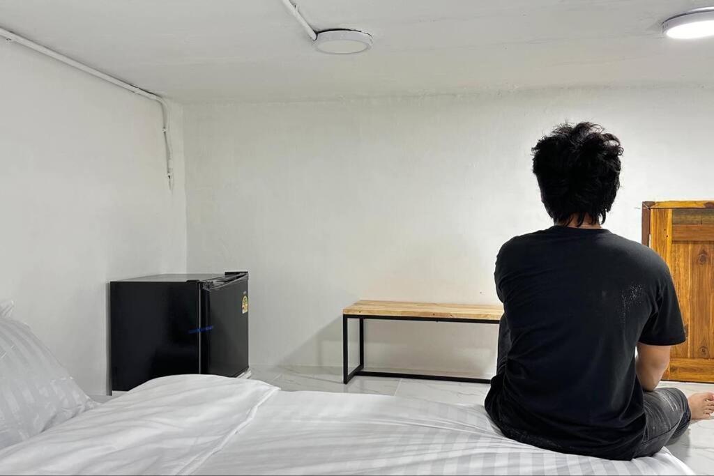Megun Capsule 150 Cm Apartment Bangkok