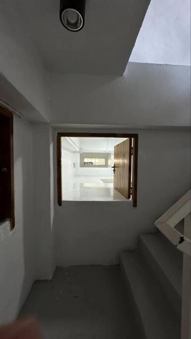 Apartment Megun Capsule 150 Cm