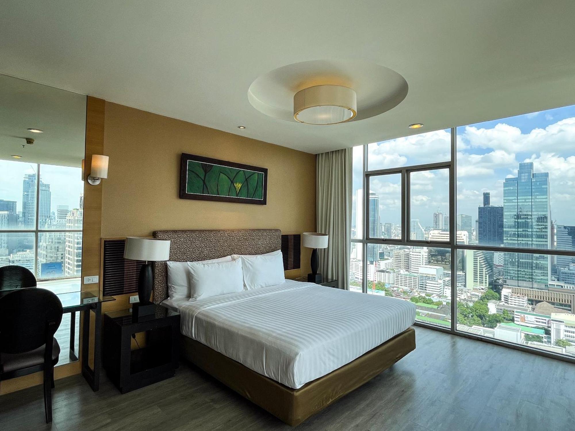 Urbana Sathorn Hotel, Hotell