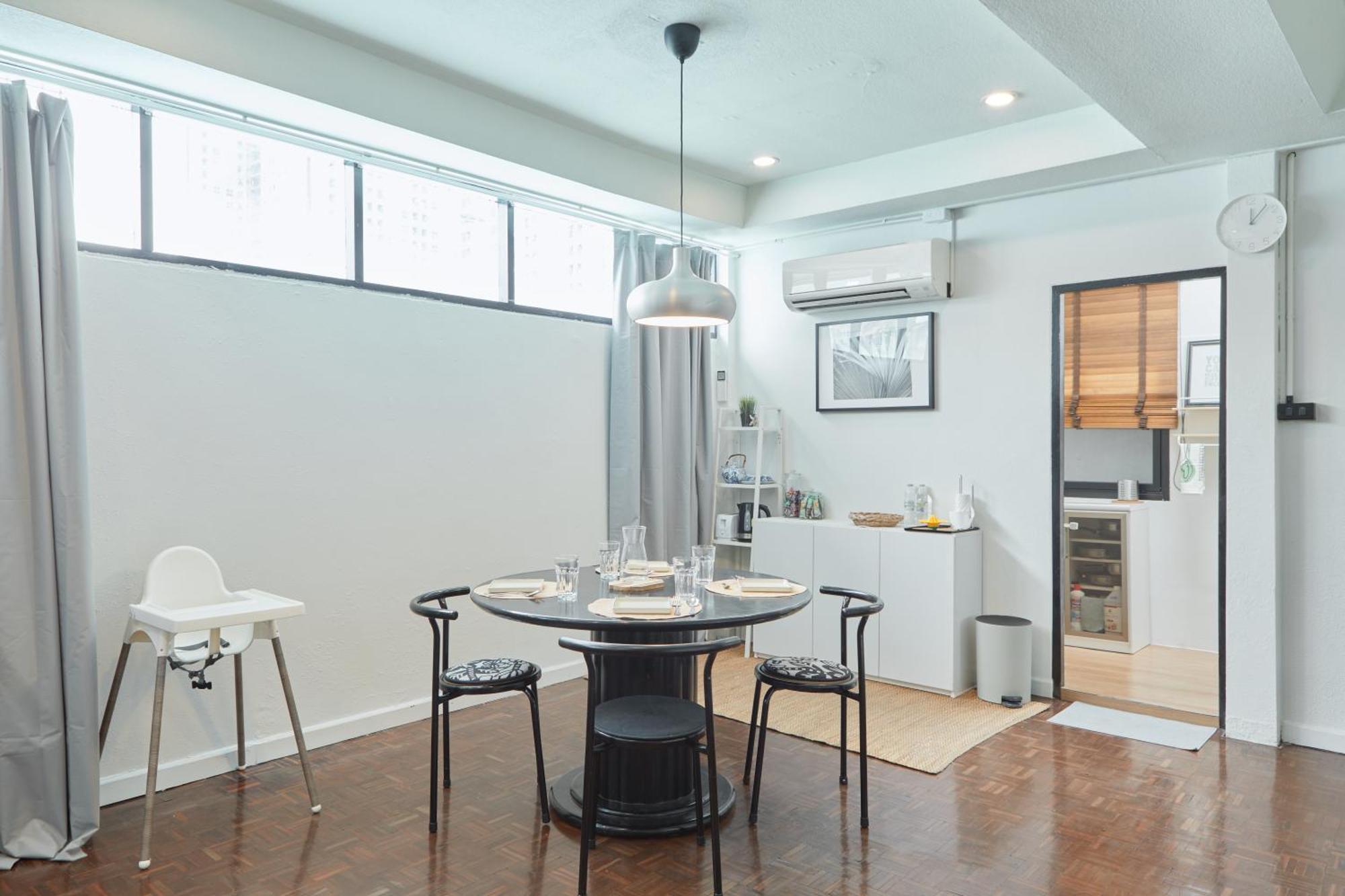 Spacious Design Loft With Rooftop