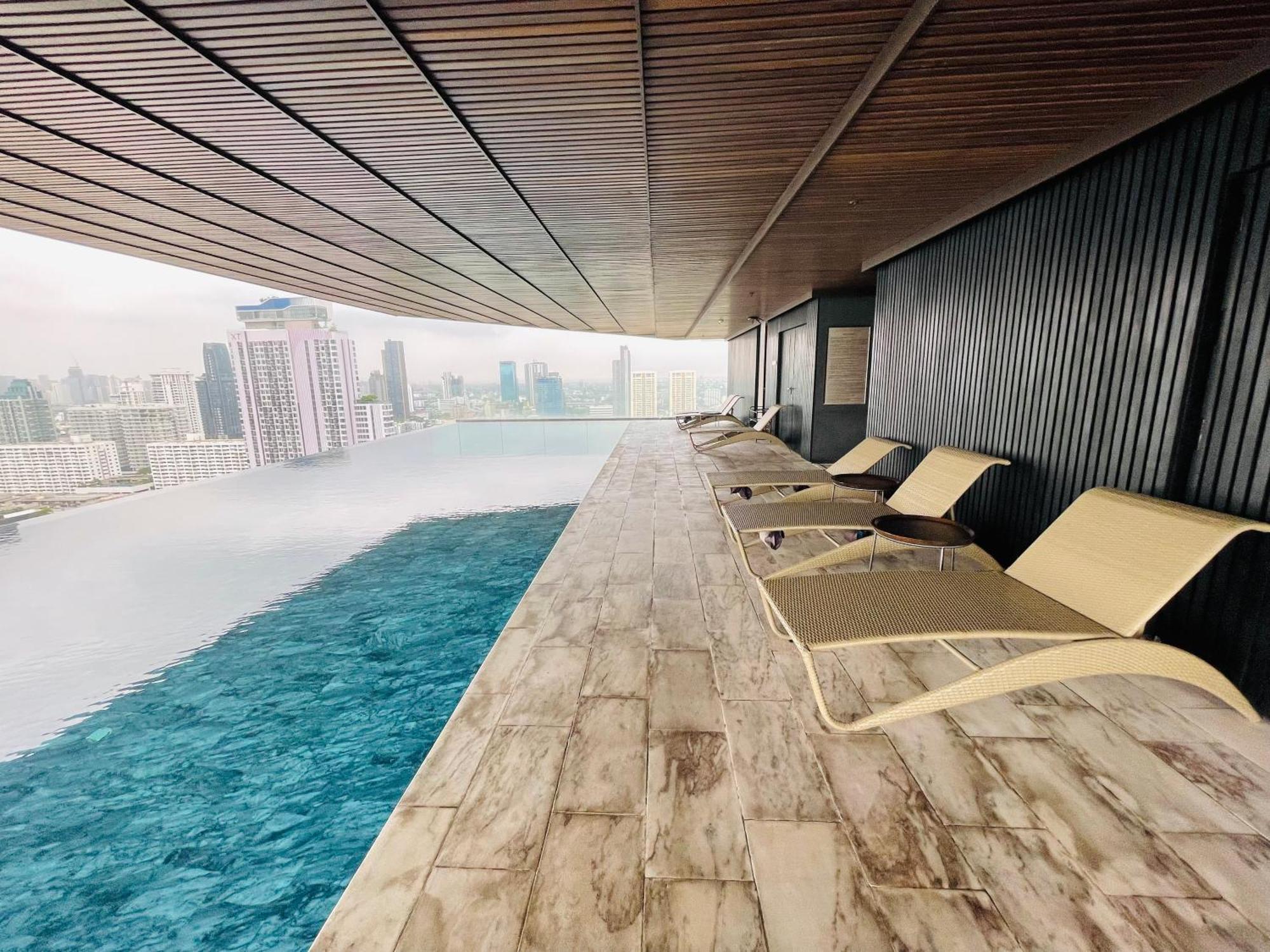 Infinity Pool With Skylines *