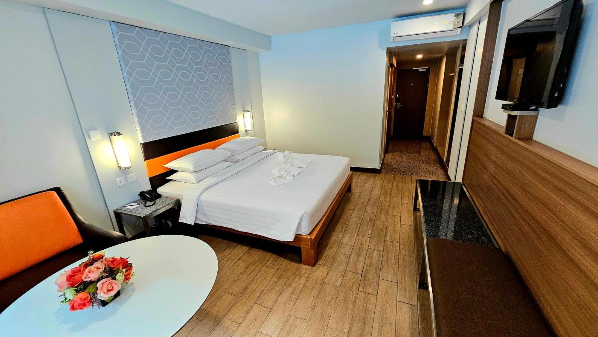 Hotel Dynasty Grande