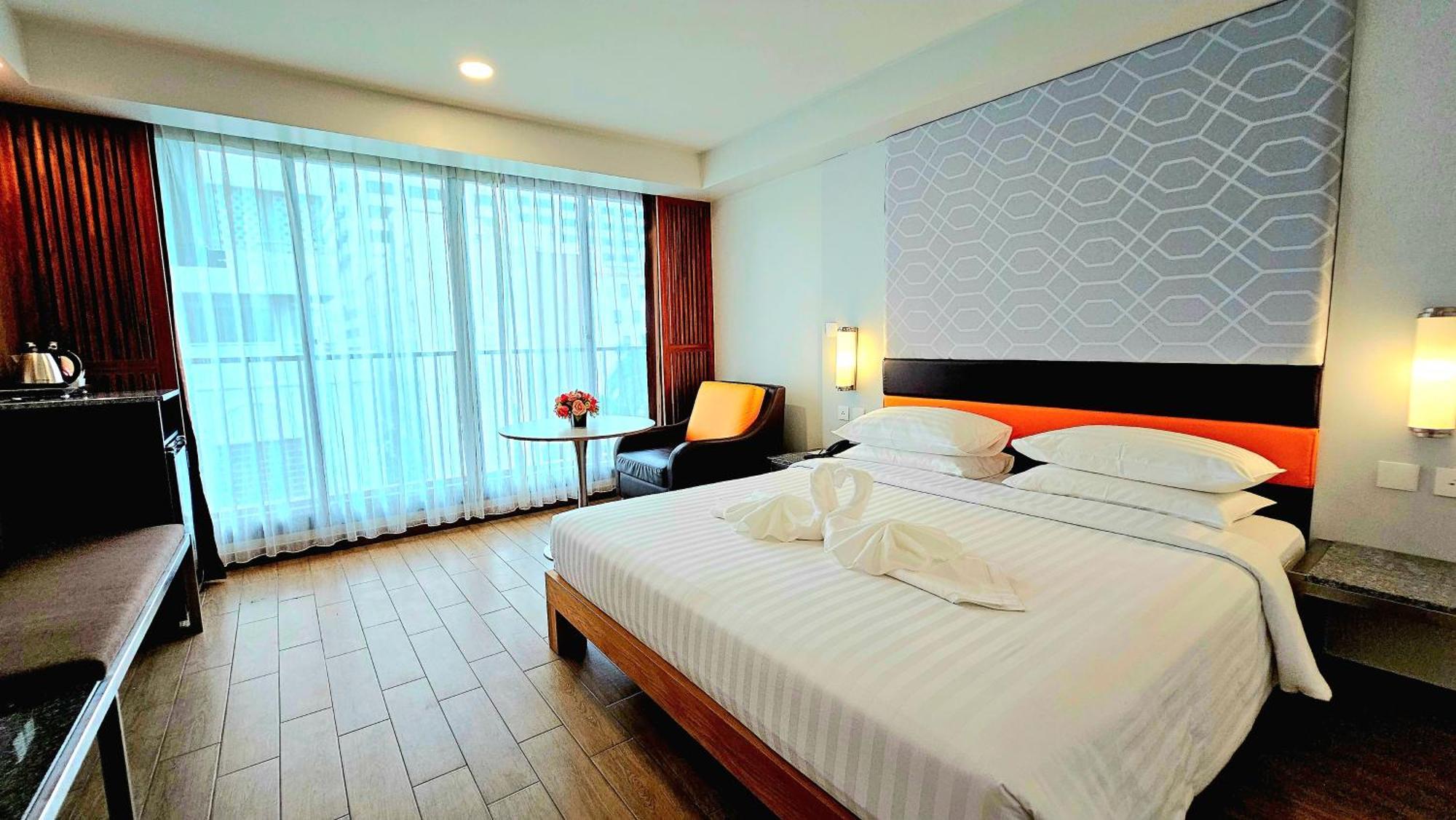 Hotel Dynasty Grande