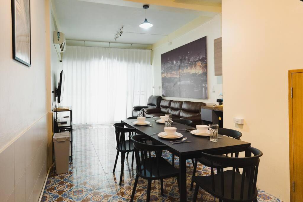 Holiday home 3br Entire - Close To Train, Boat, Iconsiam, Asiatique Bangkok