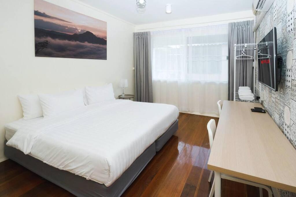 3br Entire - Close To Train, Boat, Iconsiam, Asiatique Holiday home Bangkok
