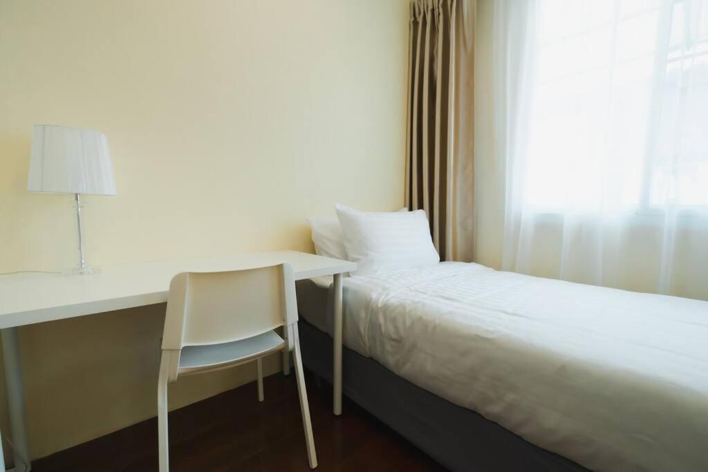 3br Entire - Close To Train, Boat, Iconsiam, Asiatique Holiday home Bangkok