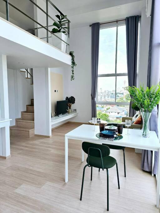 Midtown Duplex Ratchayothin 272 Apartamento *
