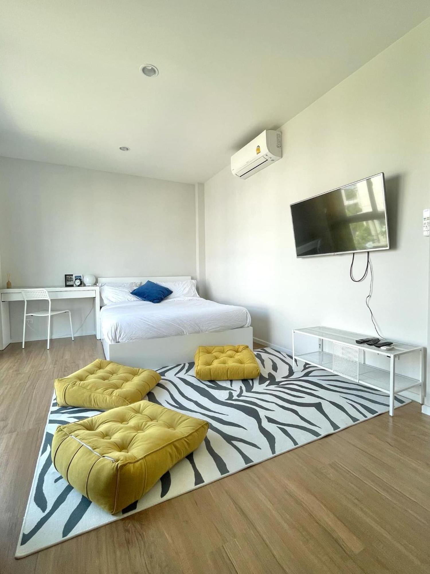 Stylish2bd Pool&gym Near Airport Vakantiehuis Bangkok