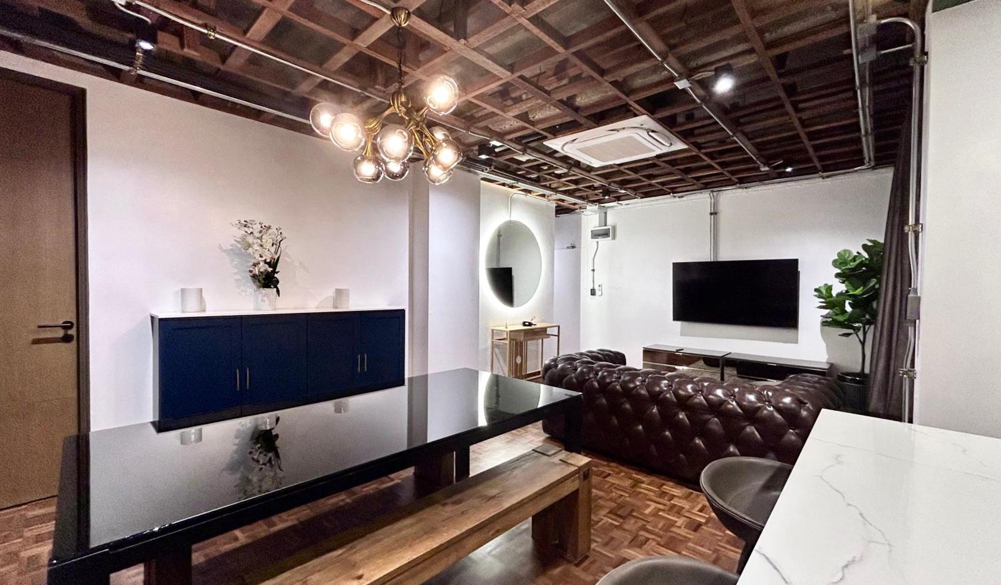 Brown Brick Thonglor - Blue Blueberry Apartment *