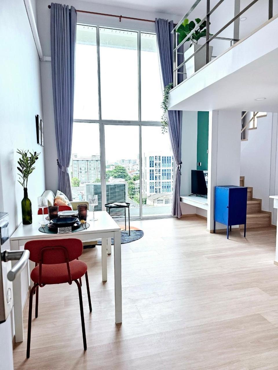 Midtown Duplex Ratchayothin Apartment *