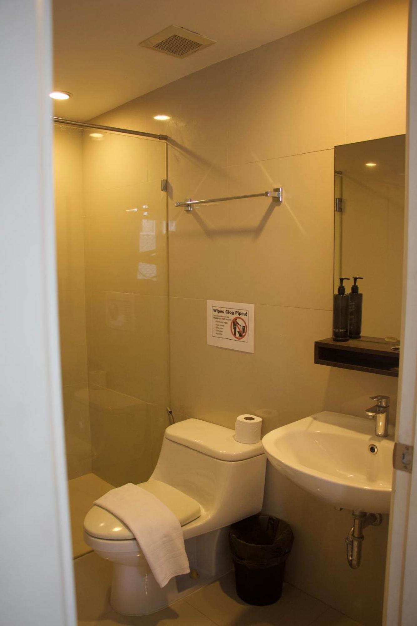 Entire Townhome 3br3b, Pool, Sukhumvit-emsphere Bangkok