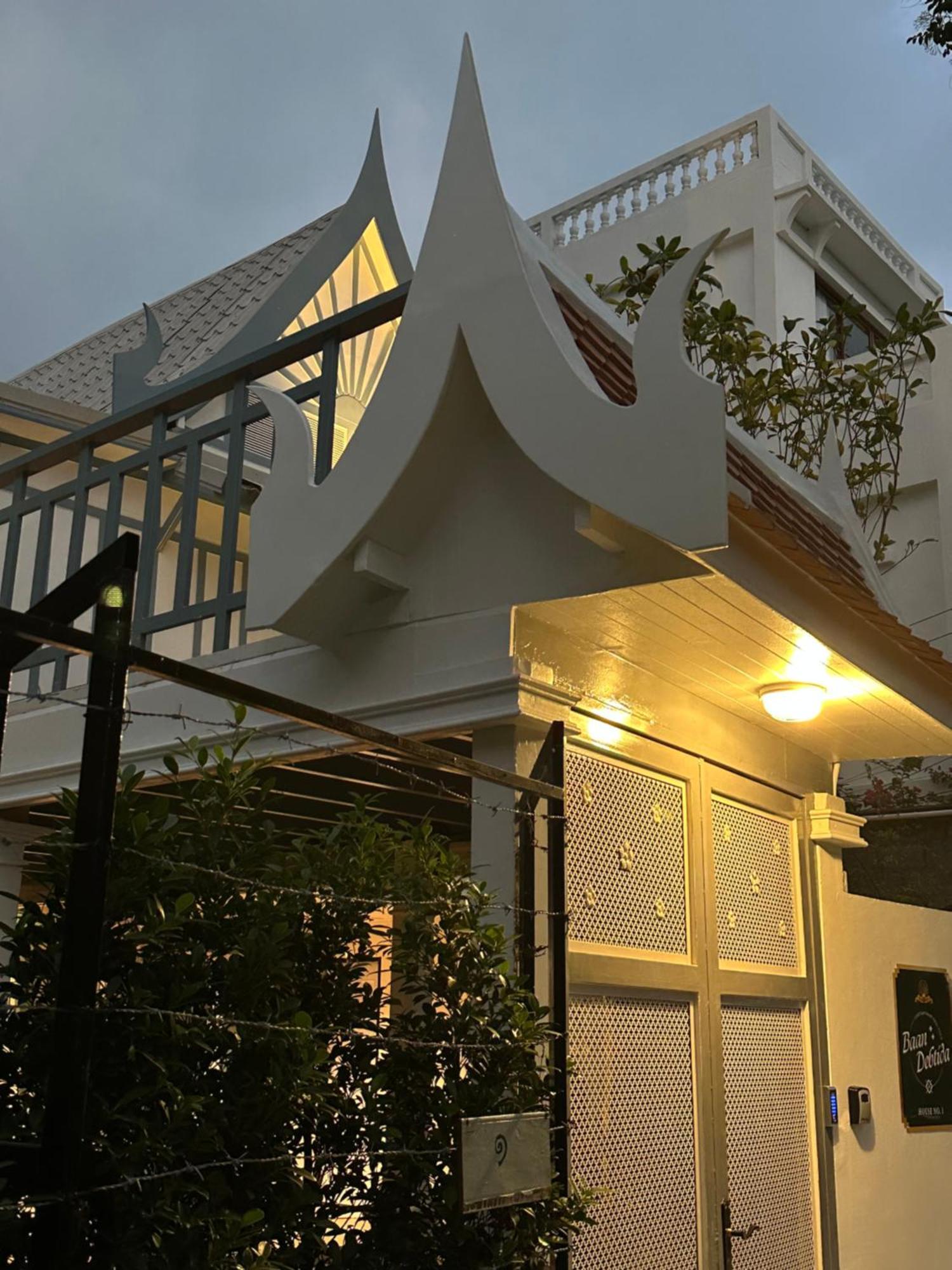 Hotell Baan Debtida *