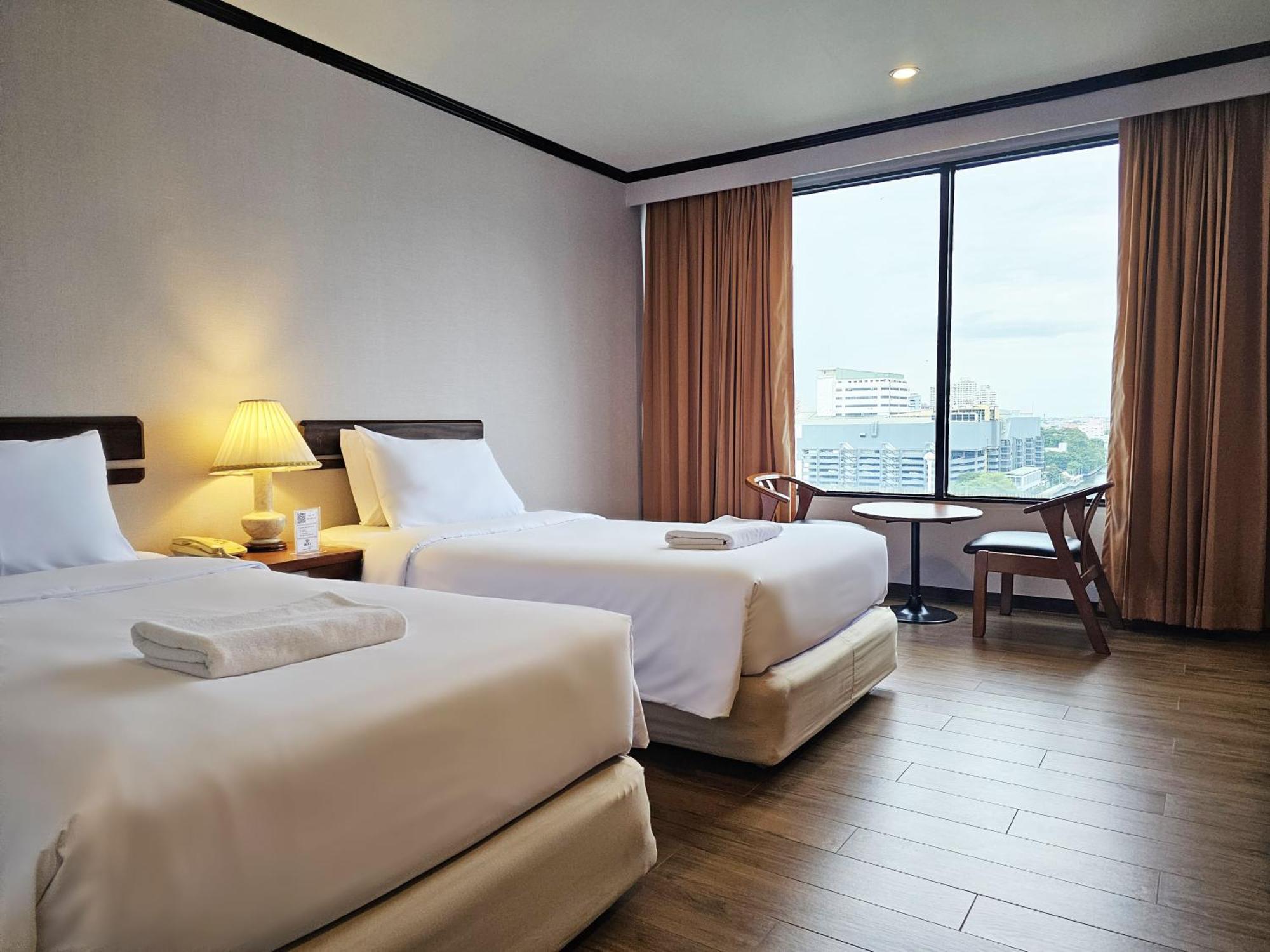 Alexander Hotel Bangkok