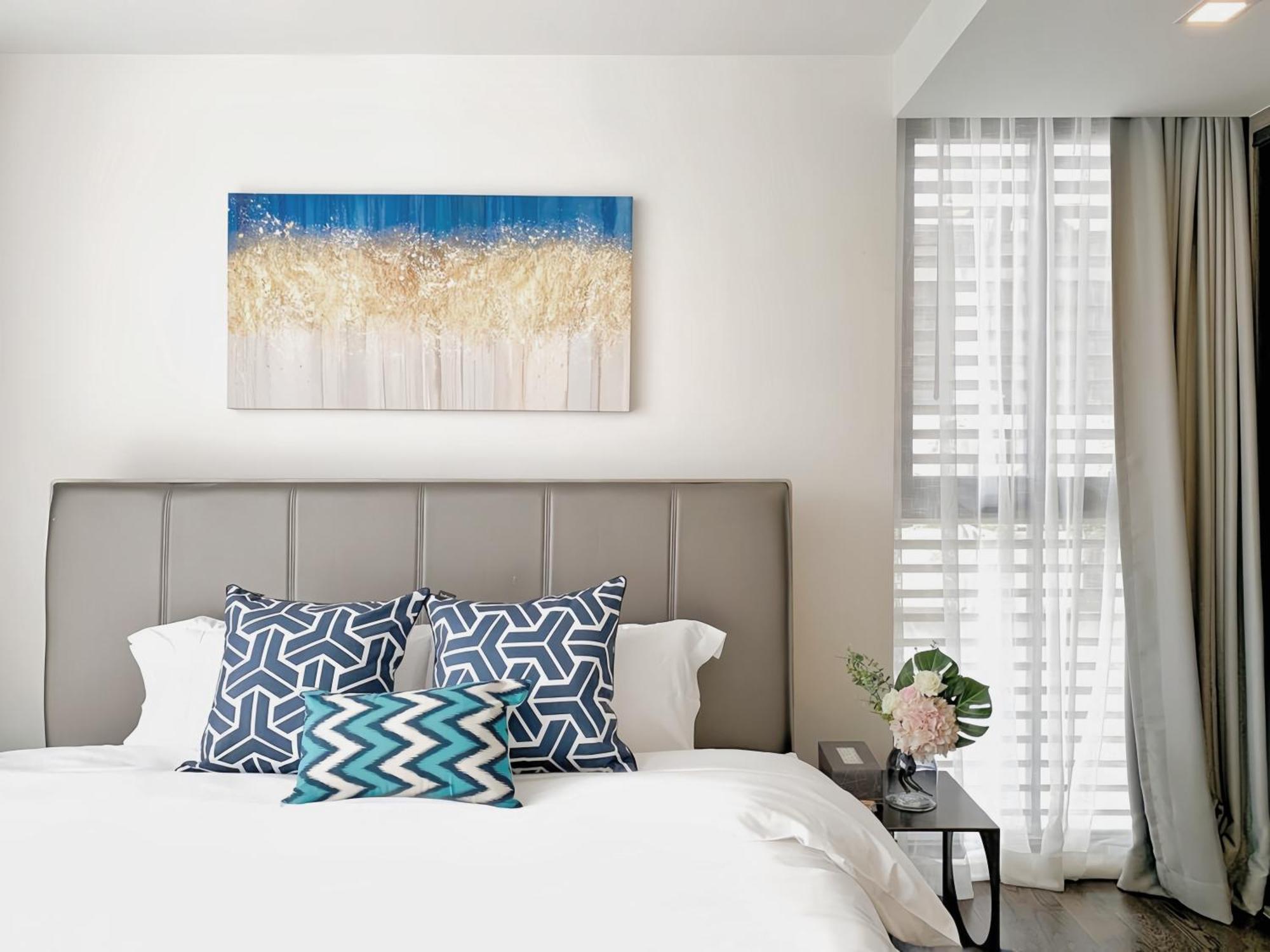 Circle S Sukhumvit 12 Apartment
