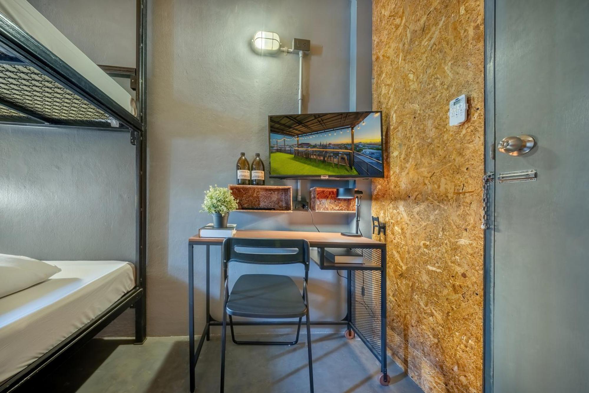 Ralph Hostel Bangkok