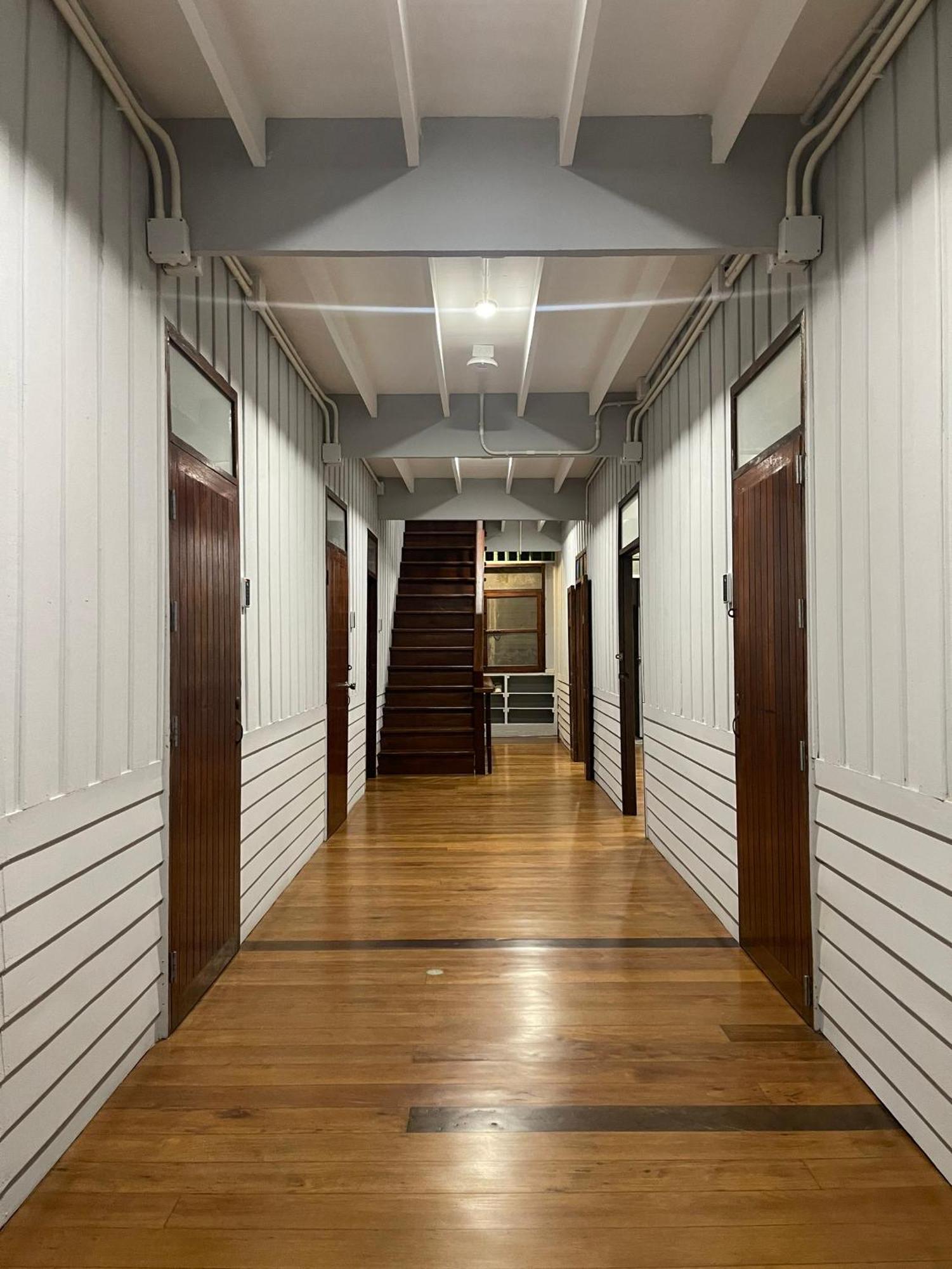 Green Cabin Hostel Asrama Bangkok