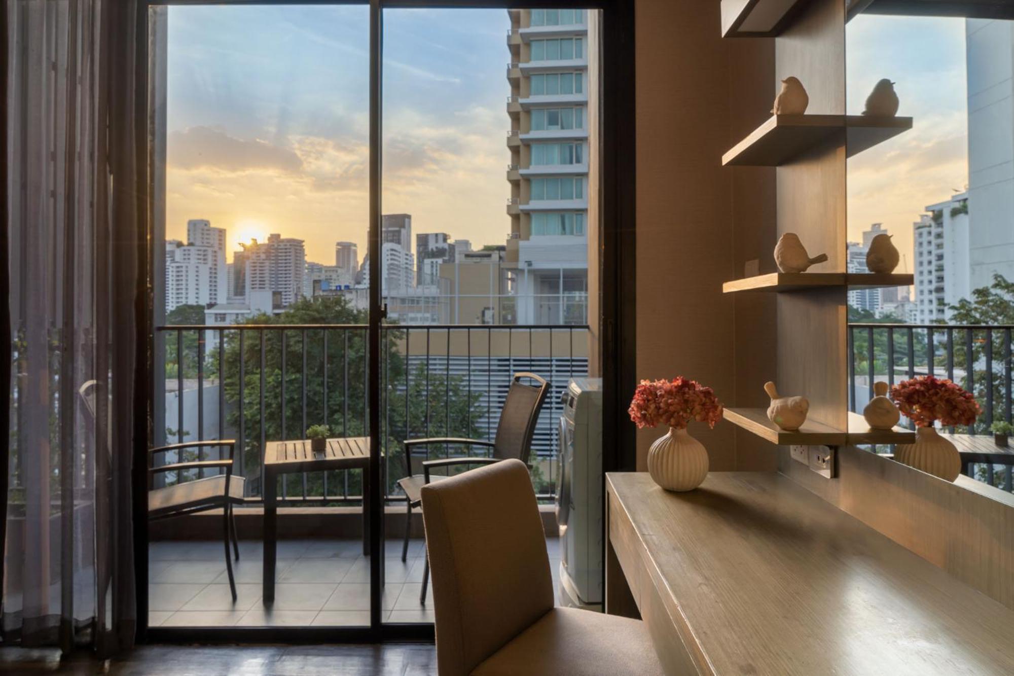 Metropolis Bangkok, Tapestry Collection By Hilton Bangkok