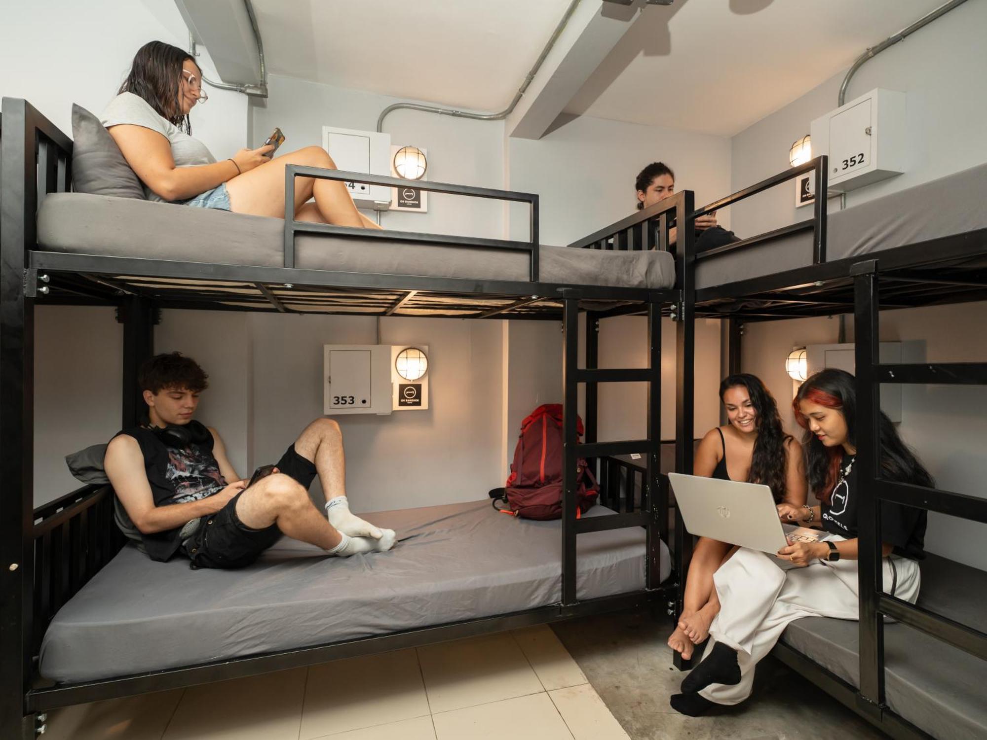 Oh - Hostel
