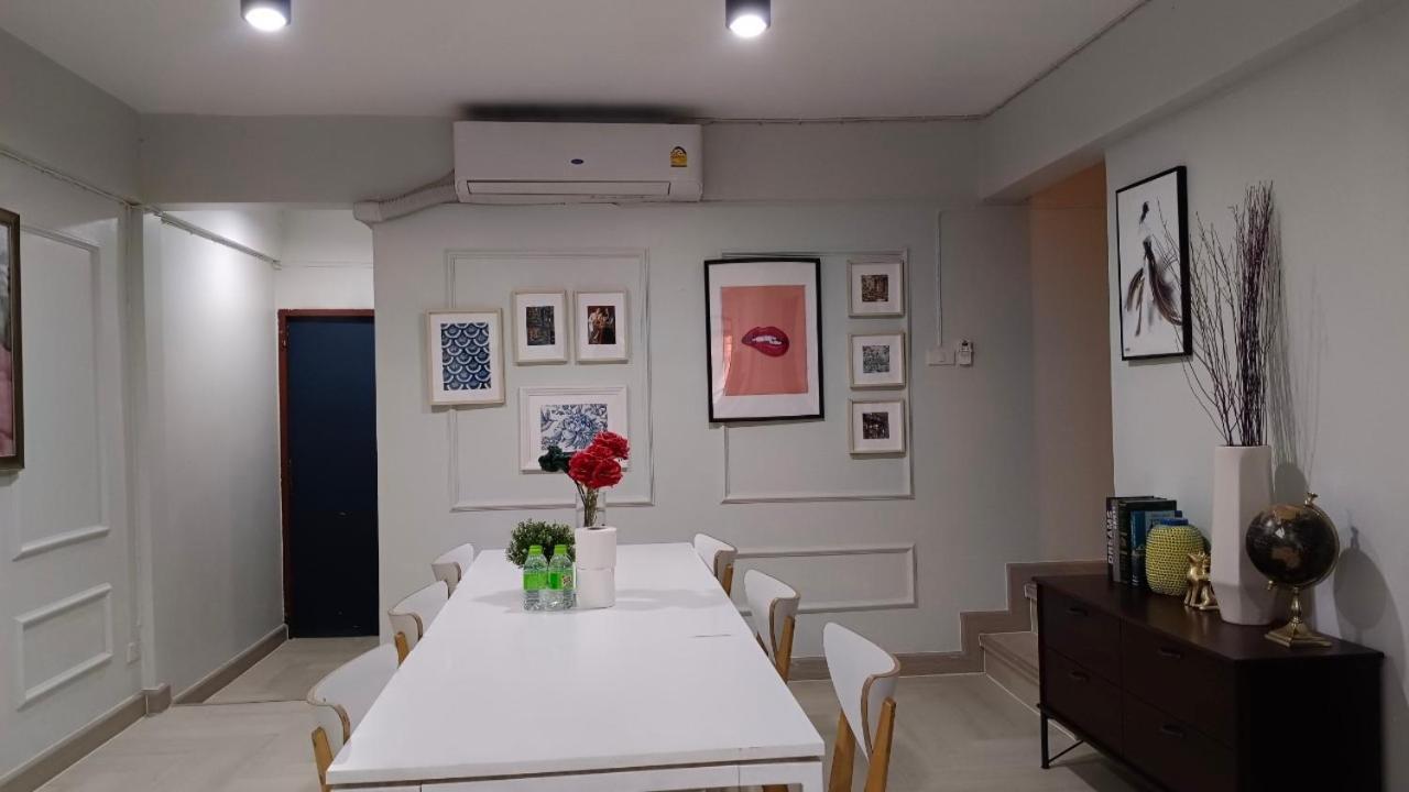 Casa de férias 4br House Mrt Subway 250m Chatujak Market Wi-fi Banguecoque