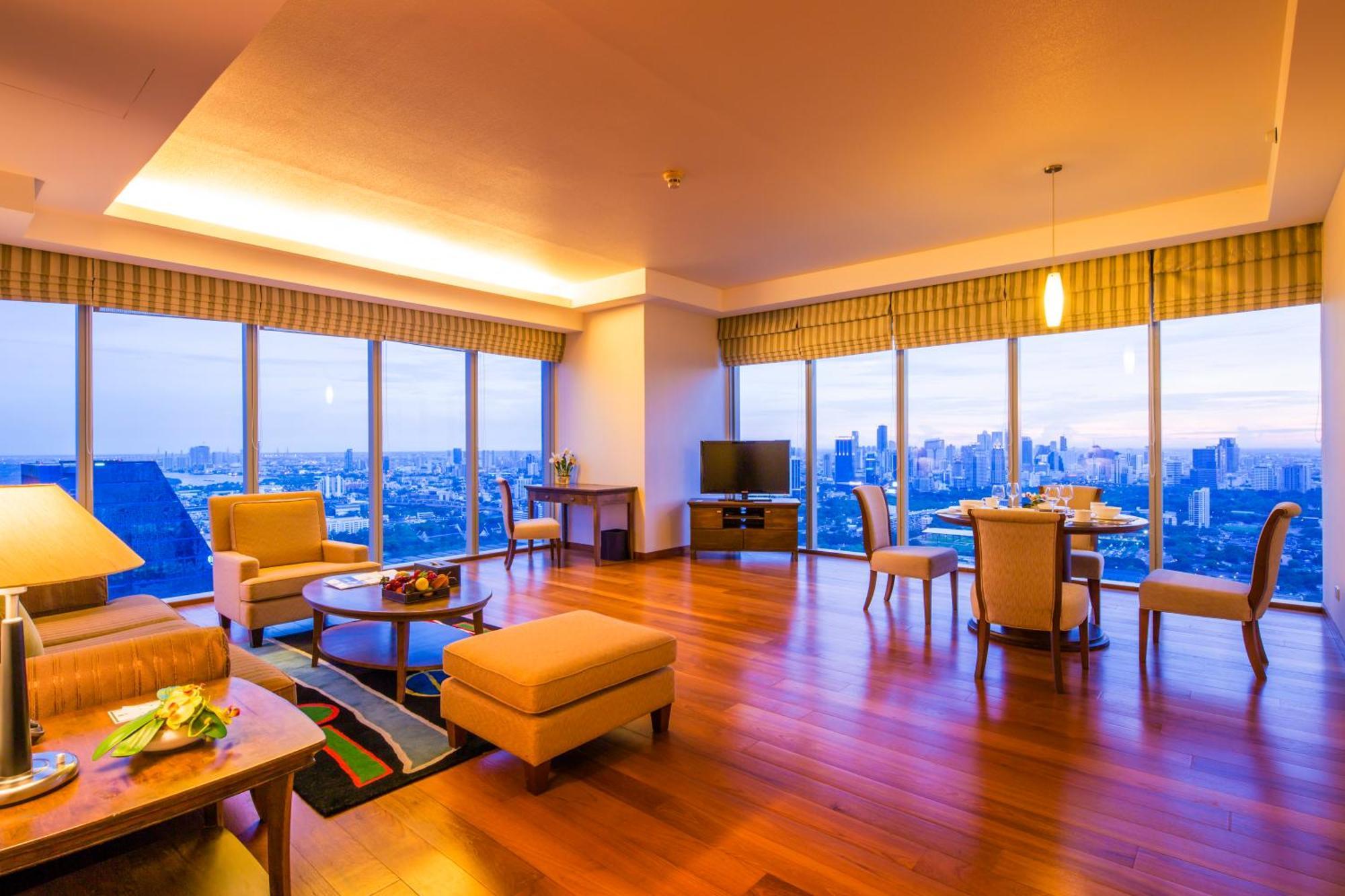 Column 4* Bangkok