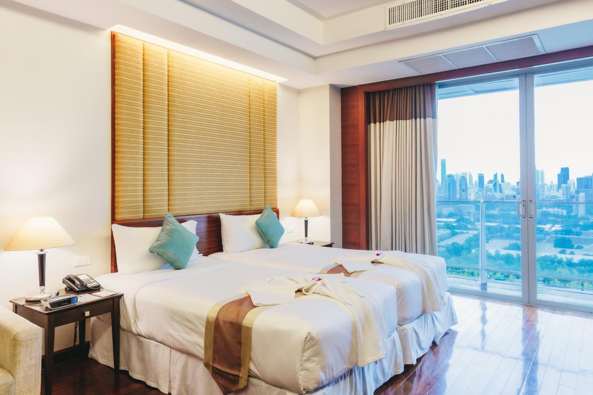 Column Aparthotel 4*