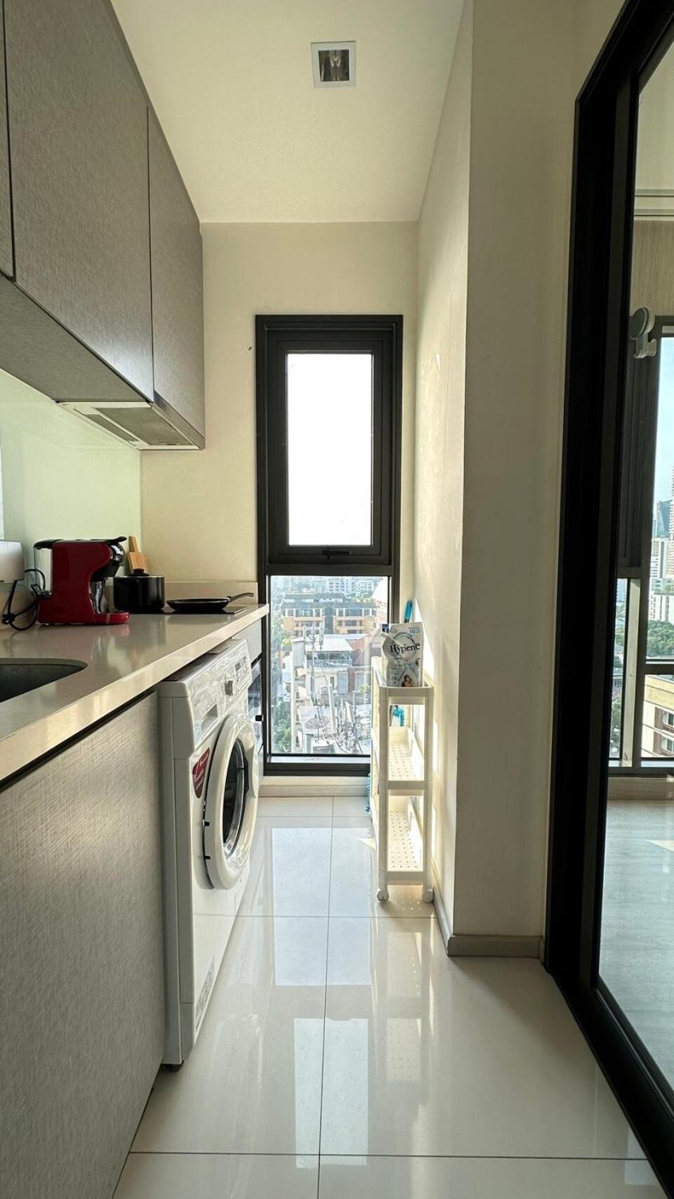 Bts Thonglor Luxury 35sqm With Pool & Sauna Apartment