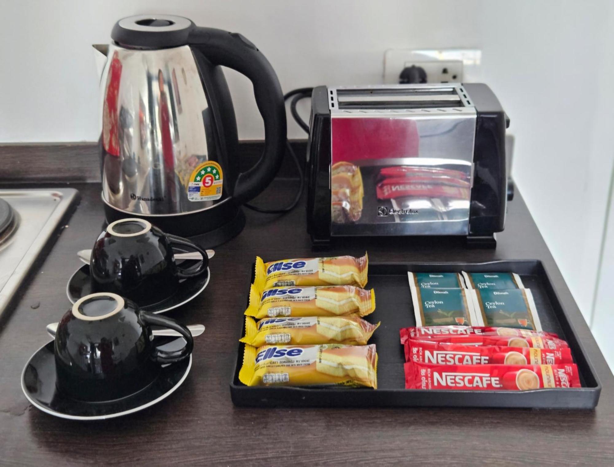 Free Airport Pick Up ! 12th Floor Cozy Room, 5 Mins Walk To Iconsiam & Bts * Bangkok