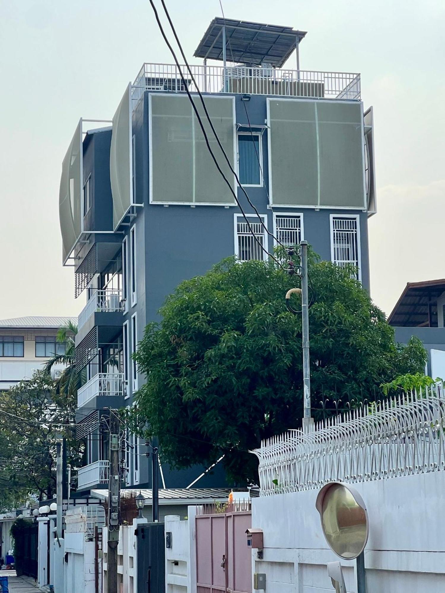 Căn hộ Samsen Spacious 2br Contemporary Thai Style