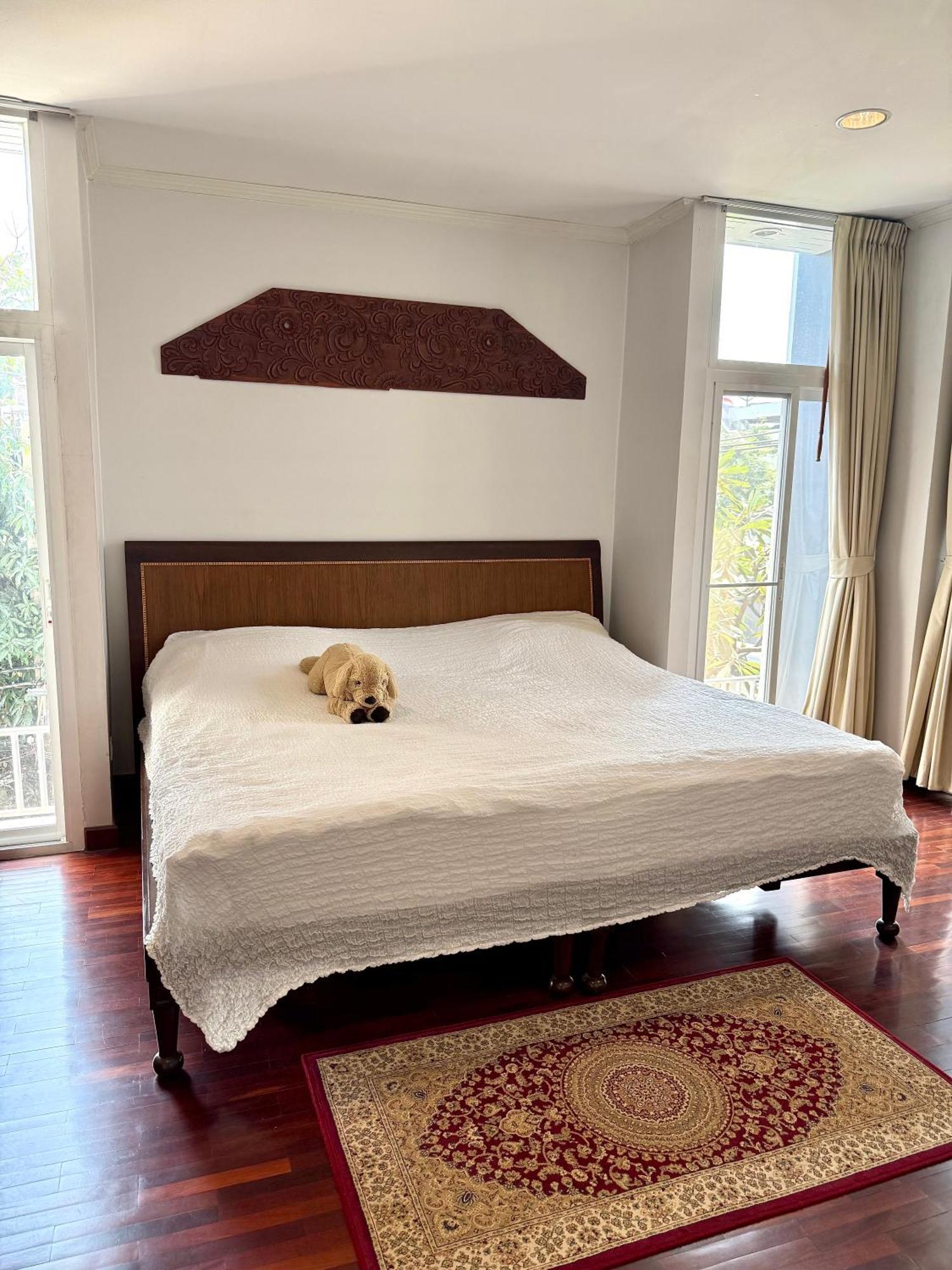 Samsen Spacious 2br Contemporary Thai Style Căn hộ