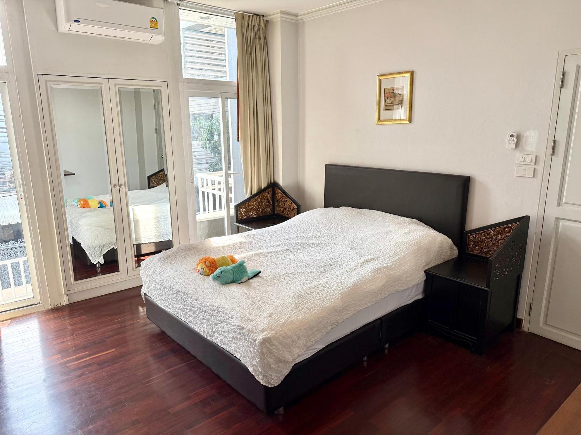Samsen Spacious 2br Contemporary Thai Style Căn hộ Bangkok