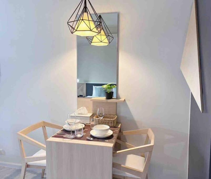 Apartment Stylish Bedroom, Bts Asok, Sukhumvit *