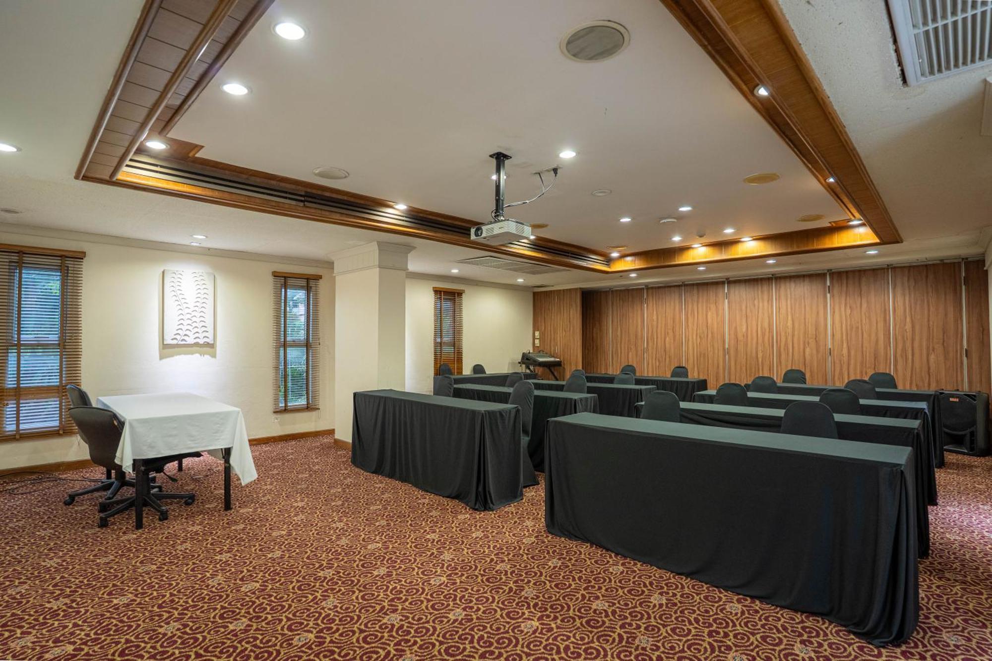 Hotel Journeyhub Sukhumvit 26, - Formely St Banguecoque