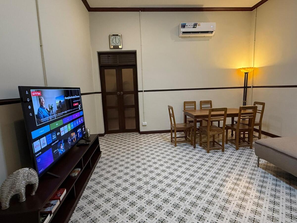 Luan Heritage Surawong Villa
