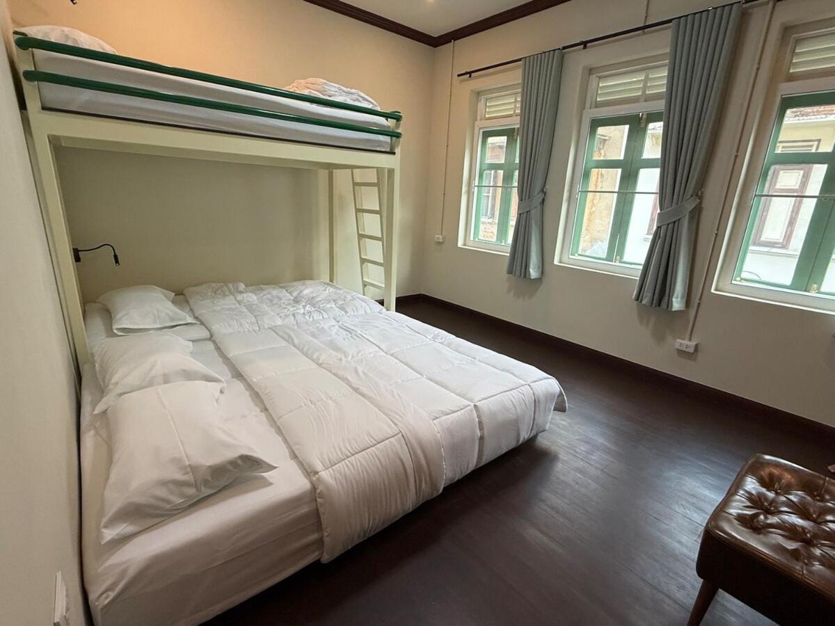 Luan Heritage Surawong Villa Bangkok