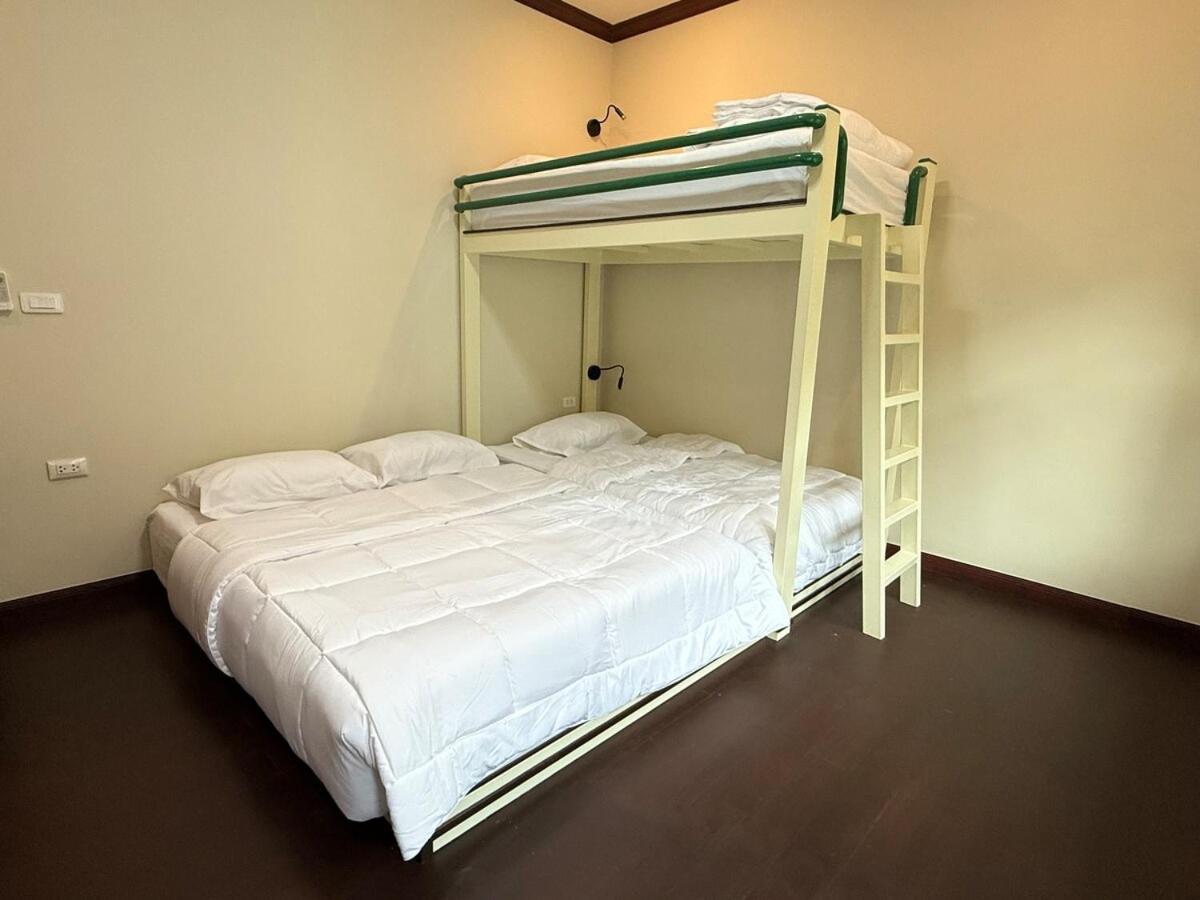 Luan Heritage Surawong Bangkok