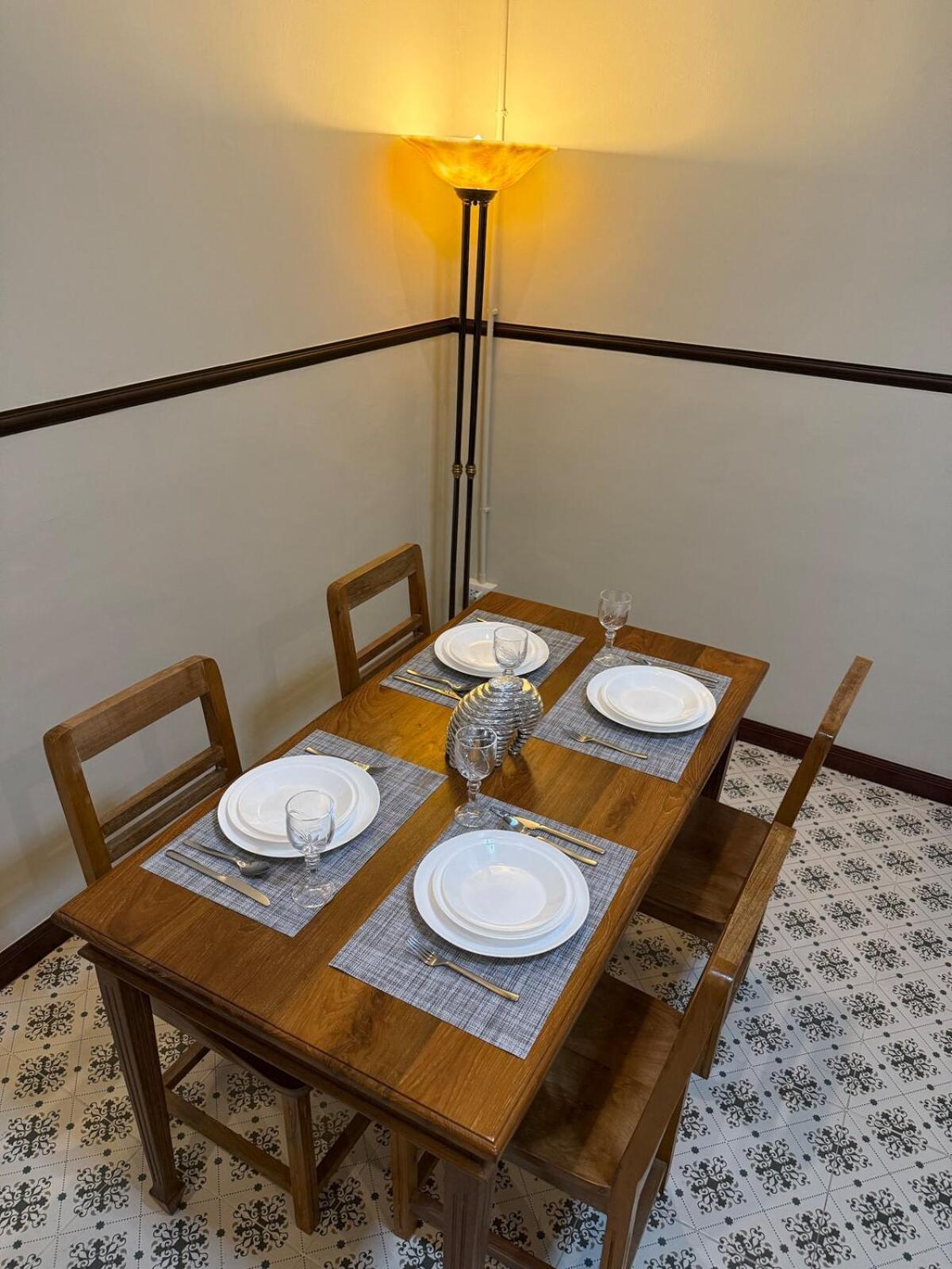 Luan Heritage Surawong Villa Bangkok