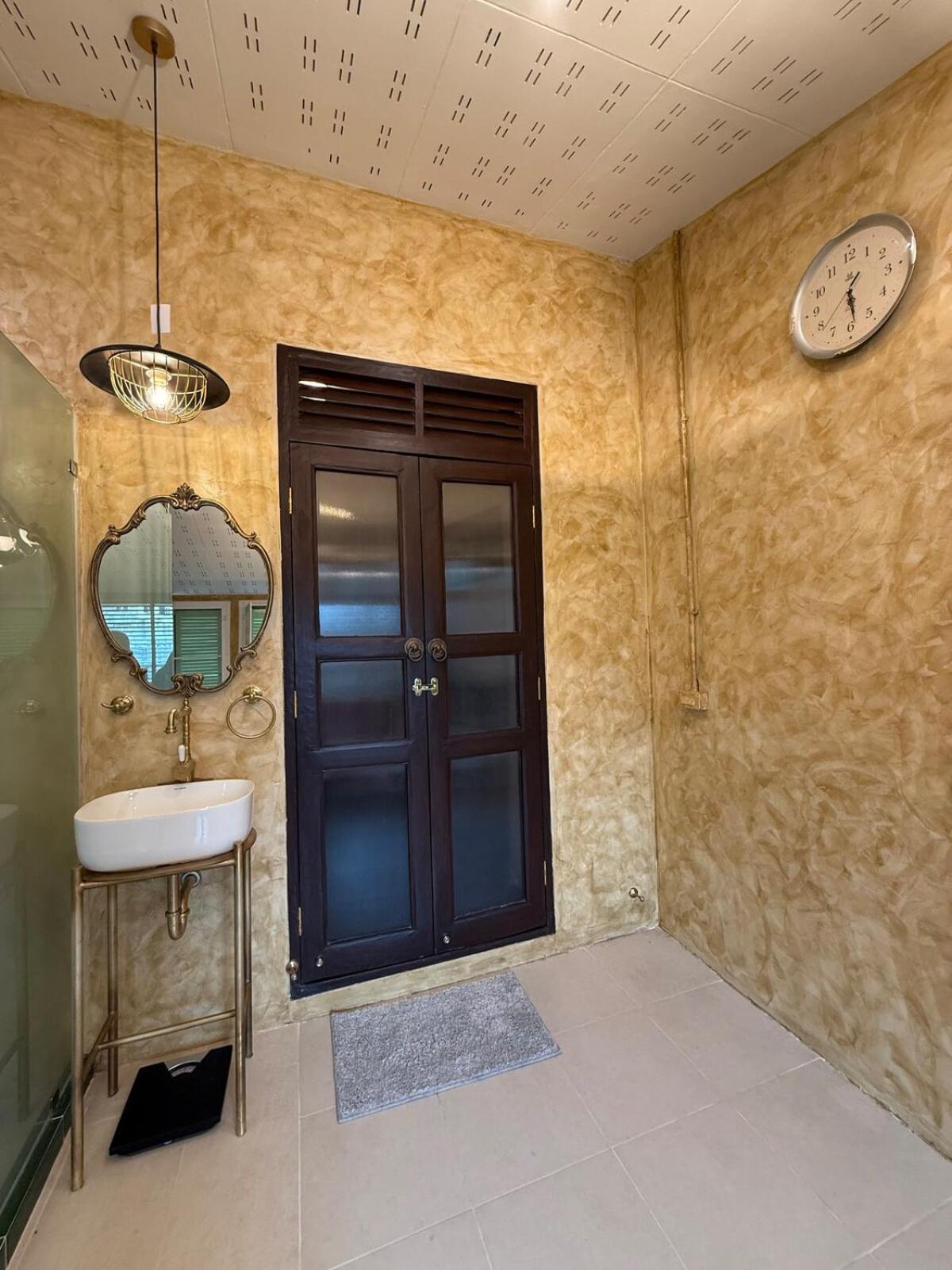 Luan Heritage Surawong Villa