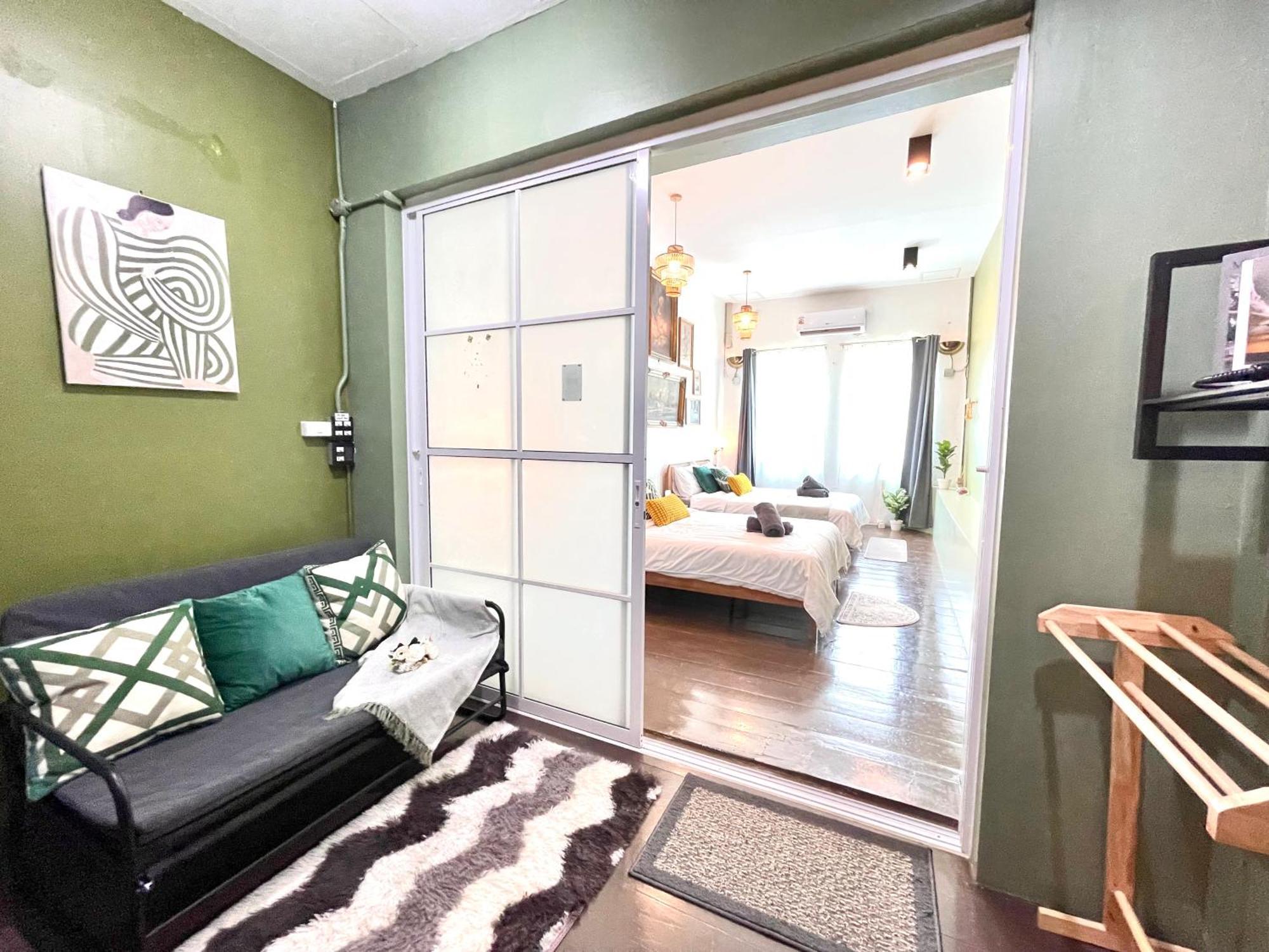 Unwind In The City, Near Grandpalace Apartment *