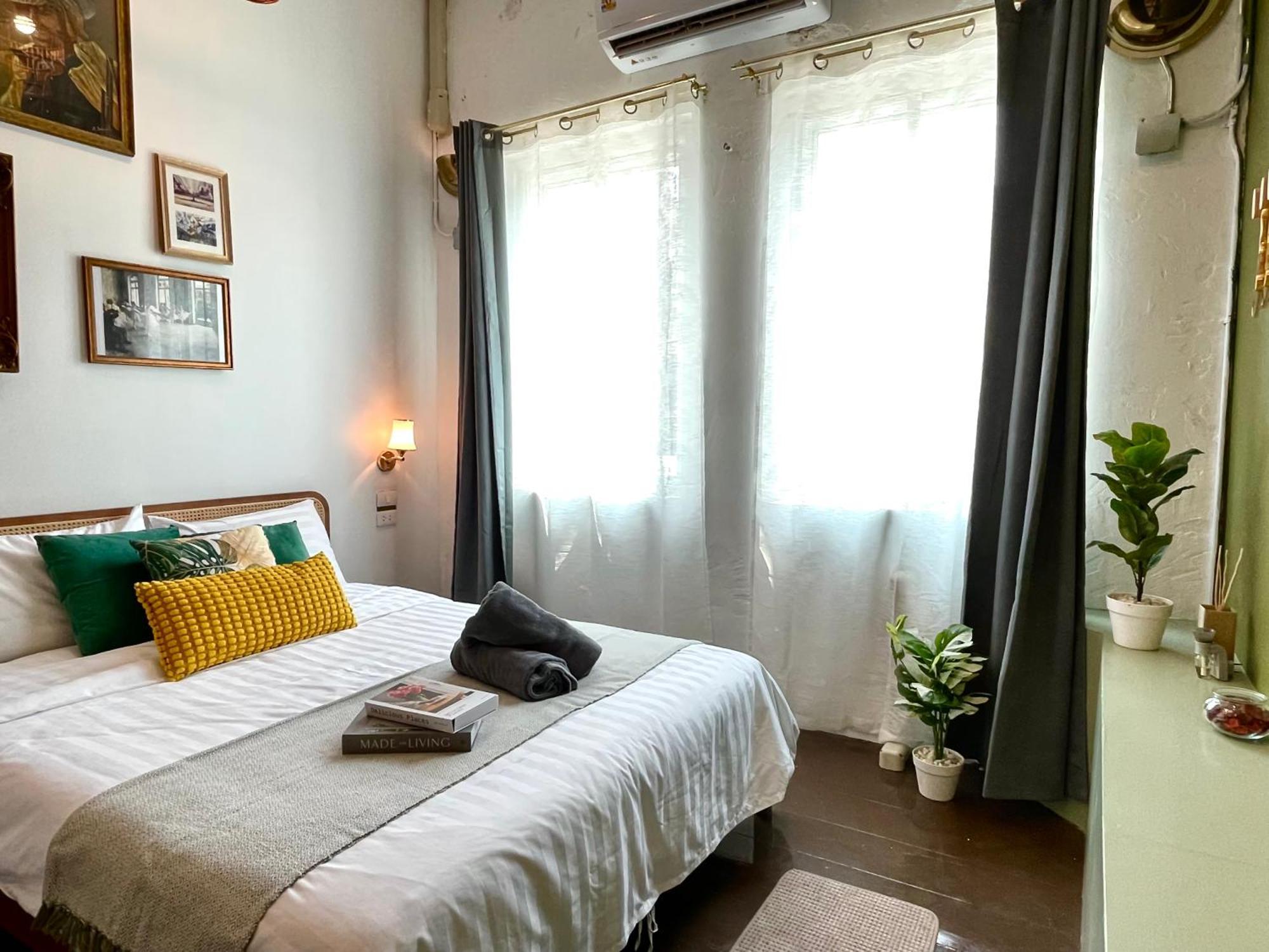 Unwind In The City, Near Grandpalace *