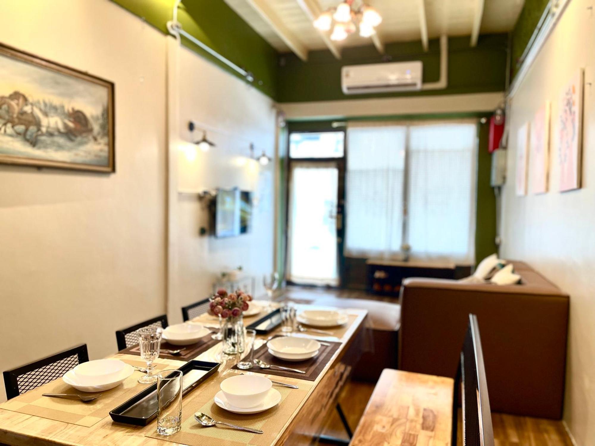 Unwind In The City, Near Grandpalace Apartment