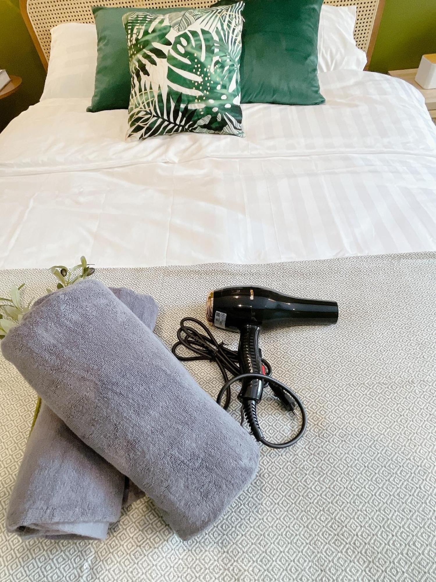 Unwind In The City, Near Grandpalace Apartment