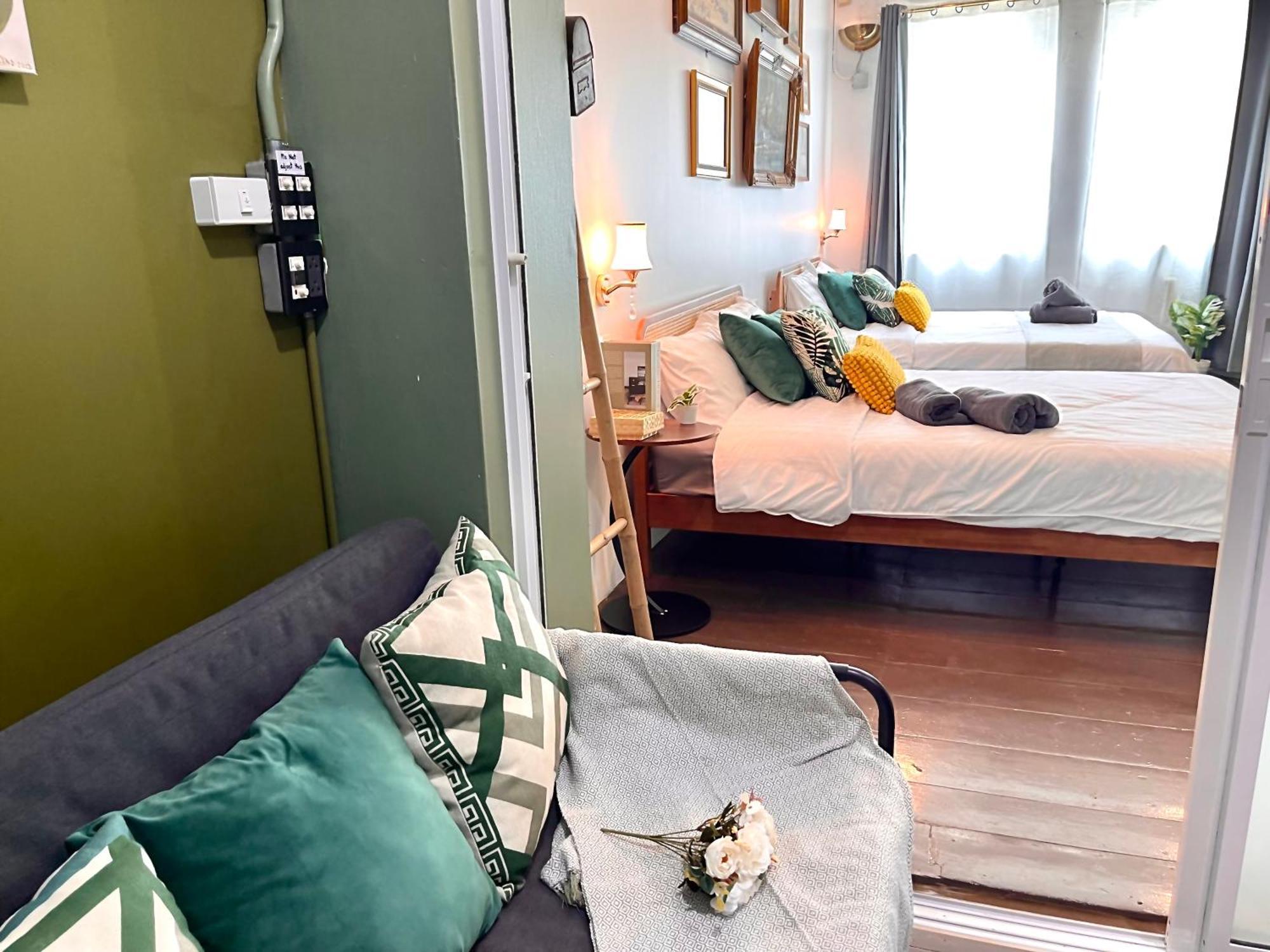 Unwind In The City, Near Grandpalace *