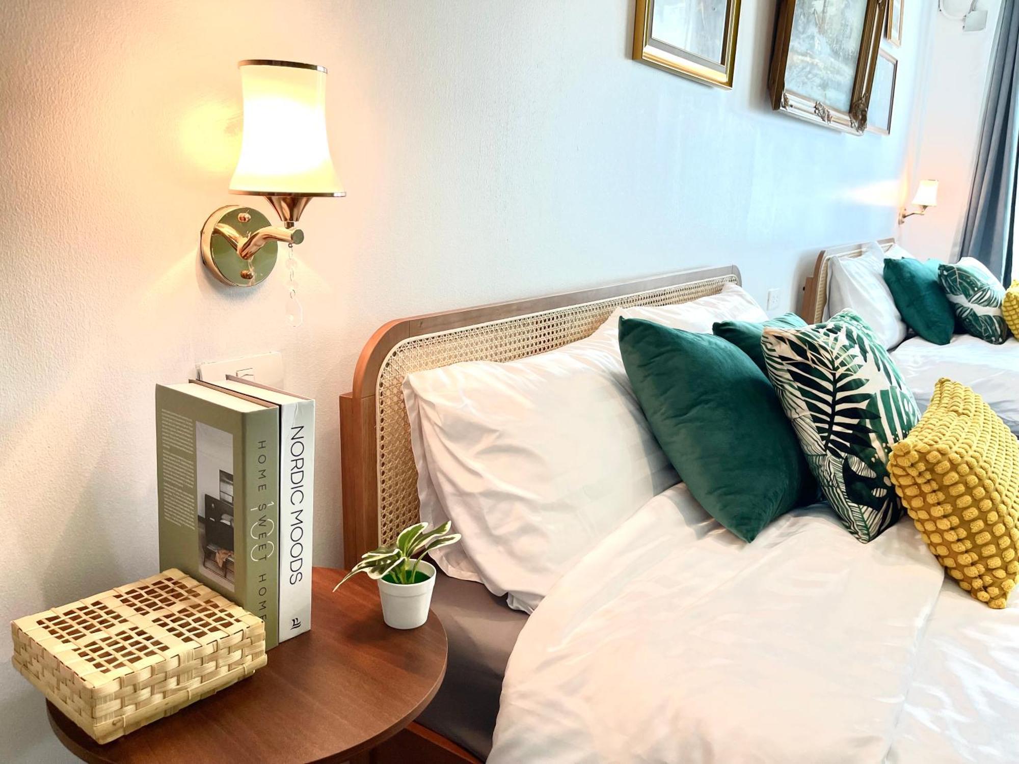 Unwind In The City, Near Grandpalace Apartment
