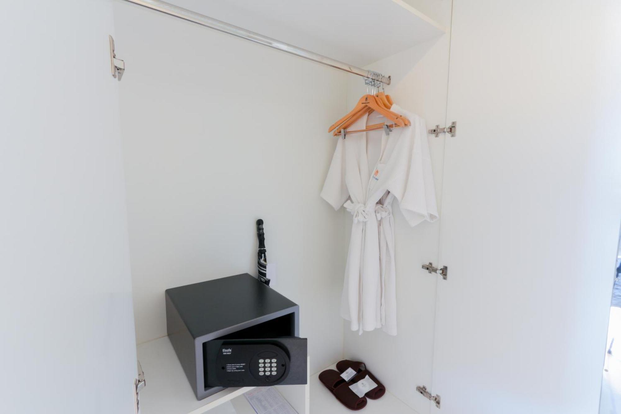 Mandarin Managed By Centre Point Hotell 4*