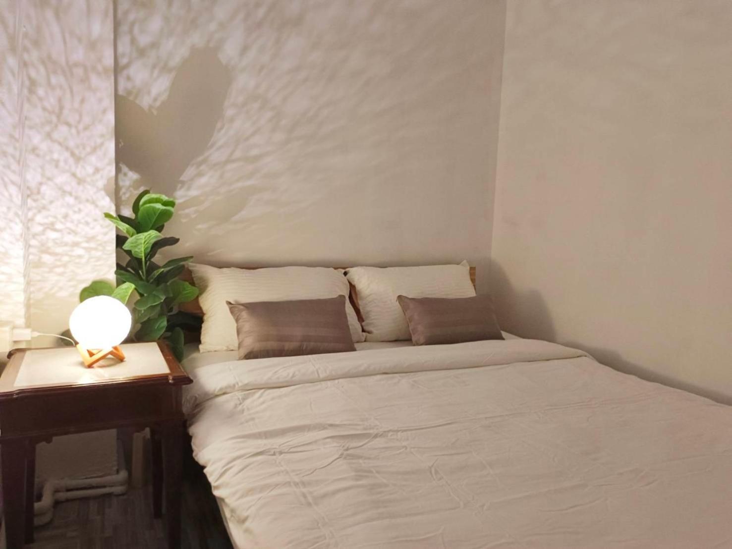 Nhà nghỉ Entire House For 16 People - Walking Distance From Bts Onnut Bangkok
